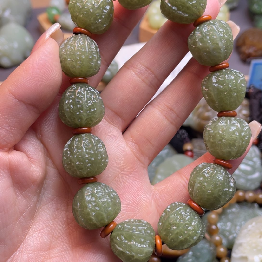 和田玉颈饰未镶嵌