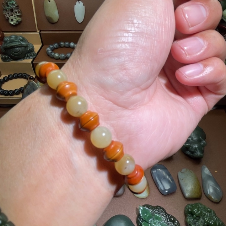 和田玉未镶嵌手串