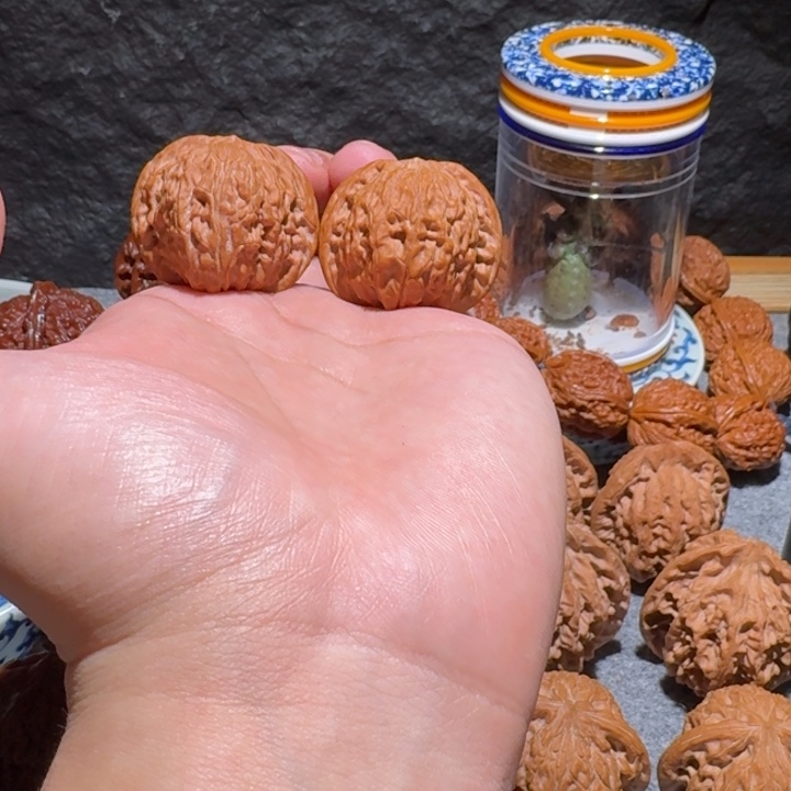 文玩核桃把件磨盘