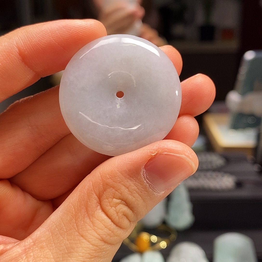 翡翠未镶嵌颈饰平安扣