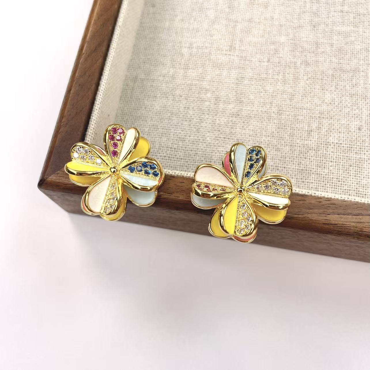 铜合金珐琅耳饰 买三送一 1168 气质时尚几何金色法式百搭耳钉