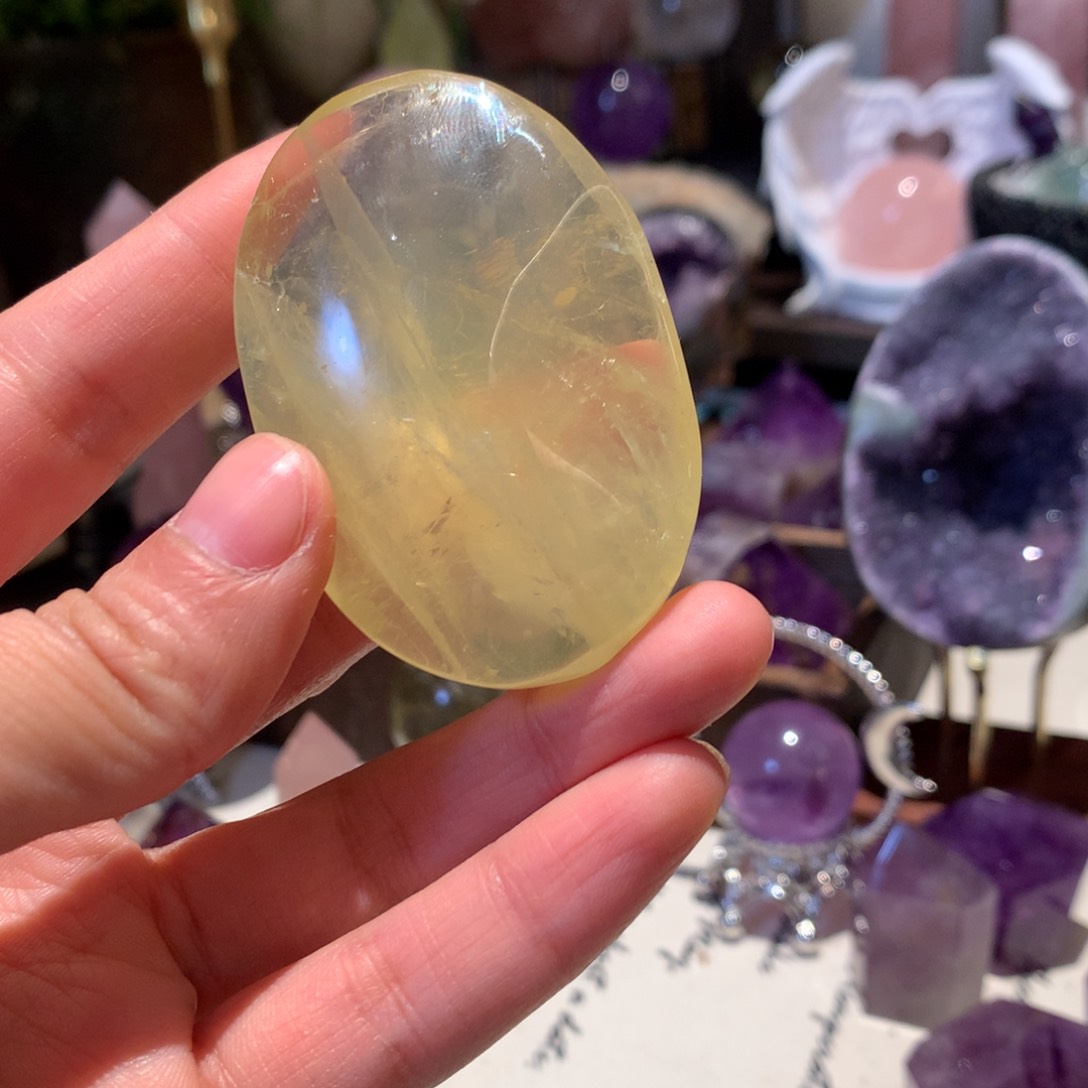 水晶手玩未镶嵌黄水晶