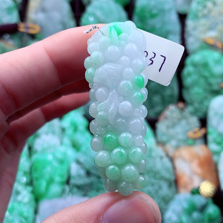 翡翠吊坠(不含链)未镶嵌