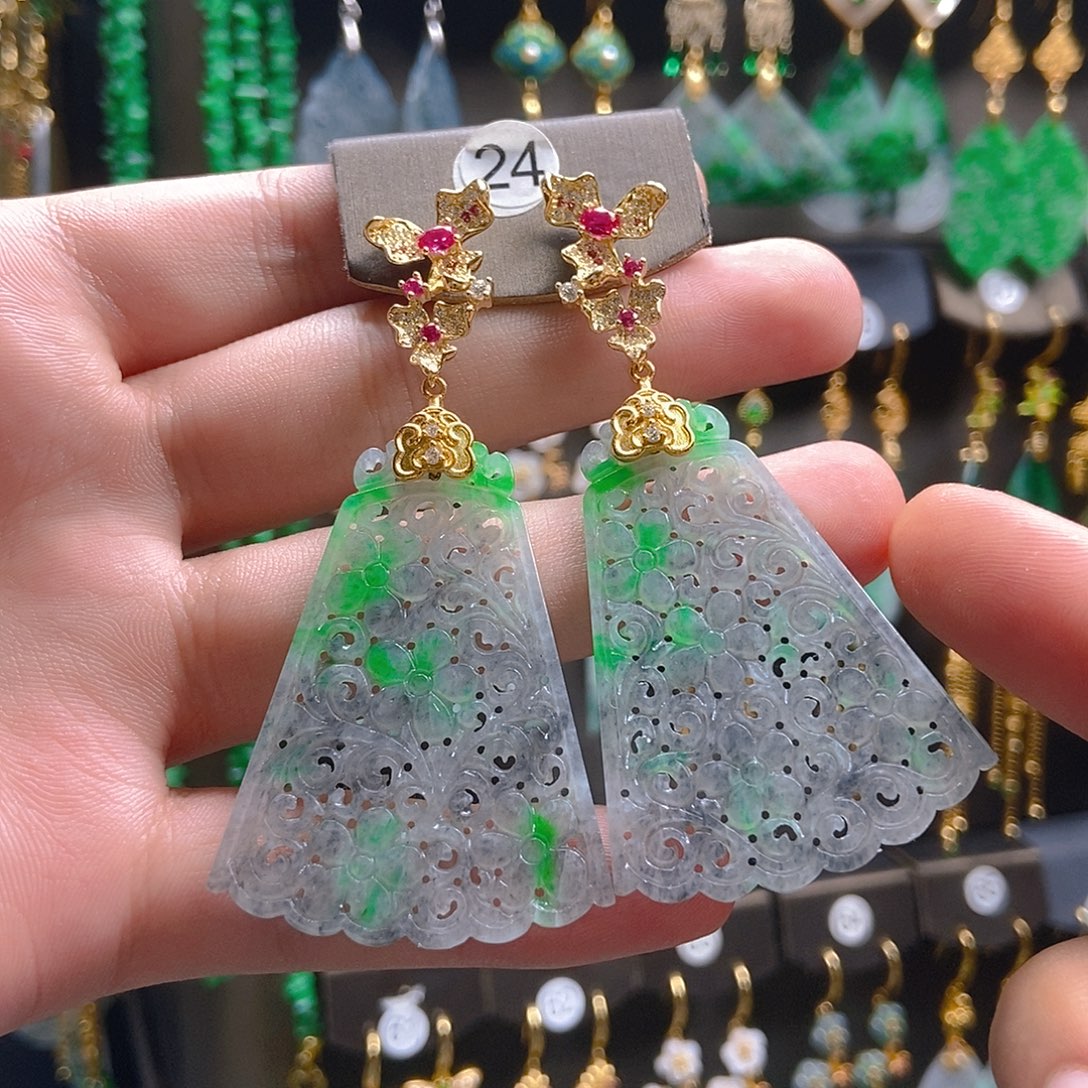 翡翠未镶嵌耳饰翡翠