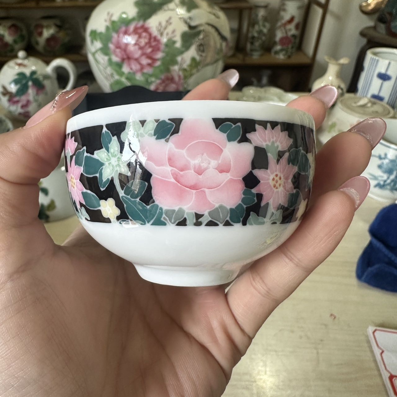 醴陵瓷，黑底满花，手绘纷水工艺，全品相。