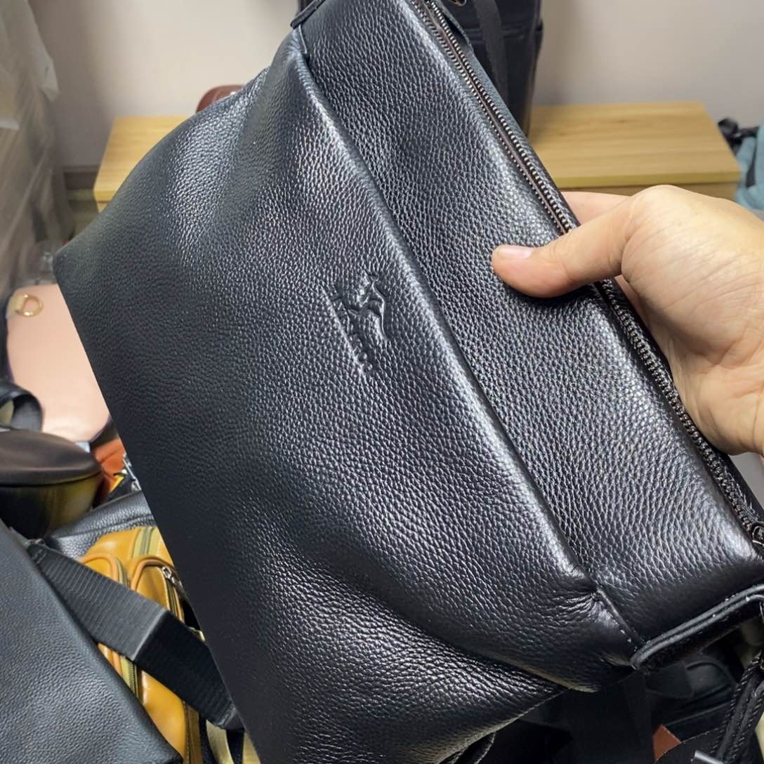 头层牛皮包包的设计师们