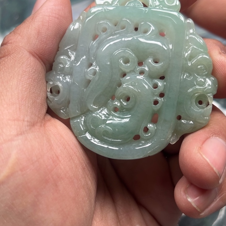 翡翠挂件未镶嵌仿古