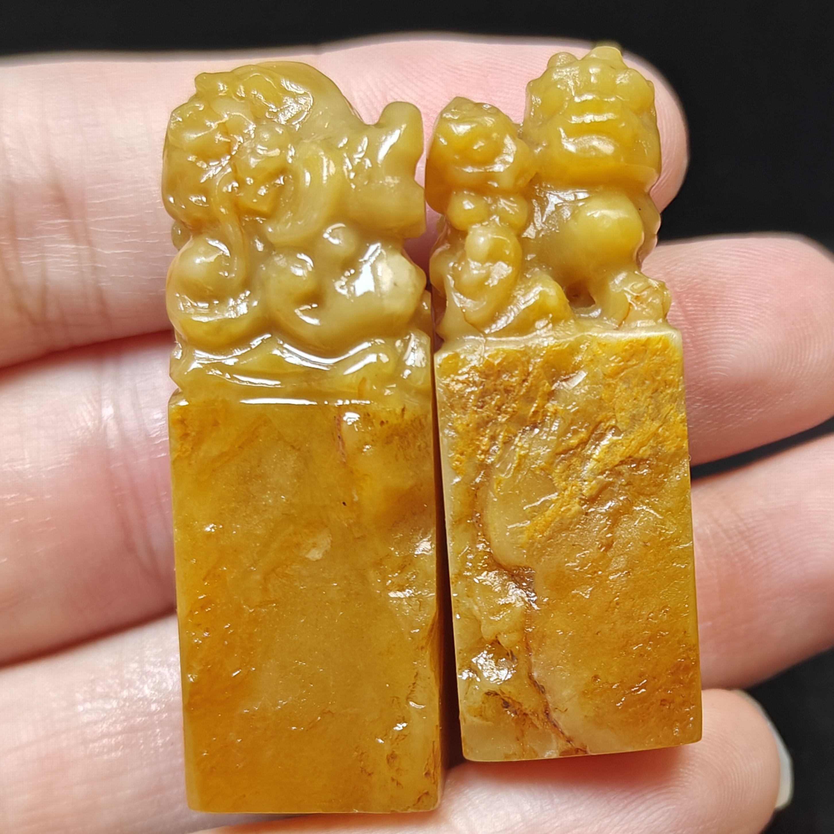 寿山石瑞兽对章 质地温润 完整，一点裂纹 优惠出