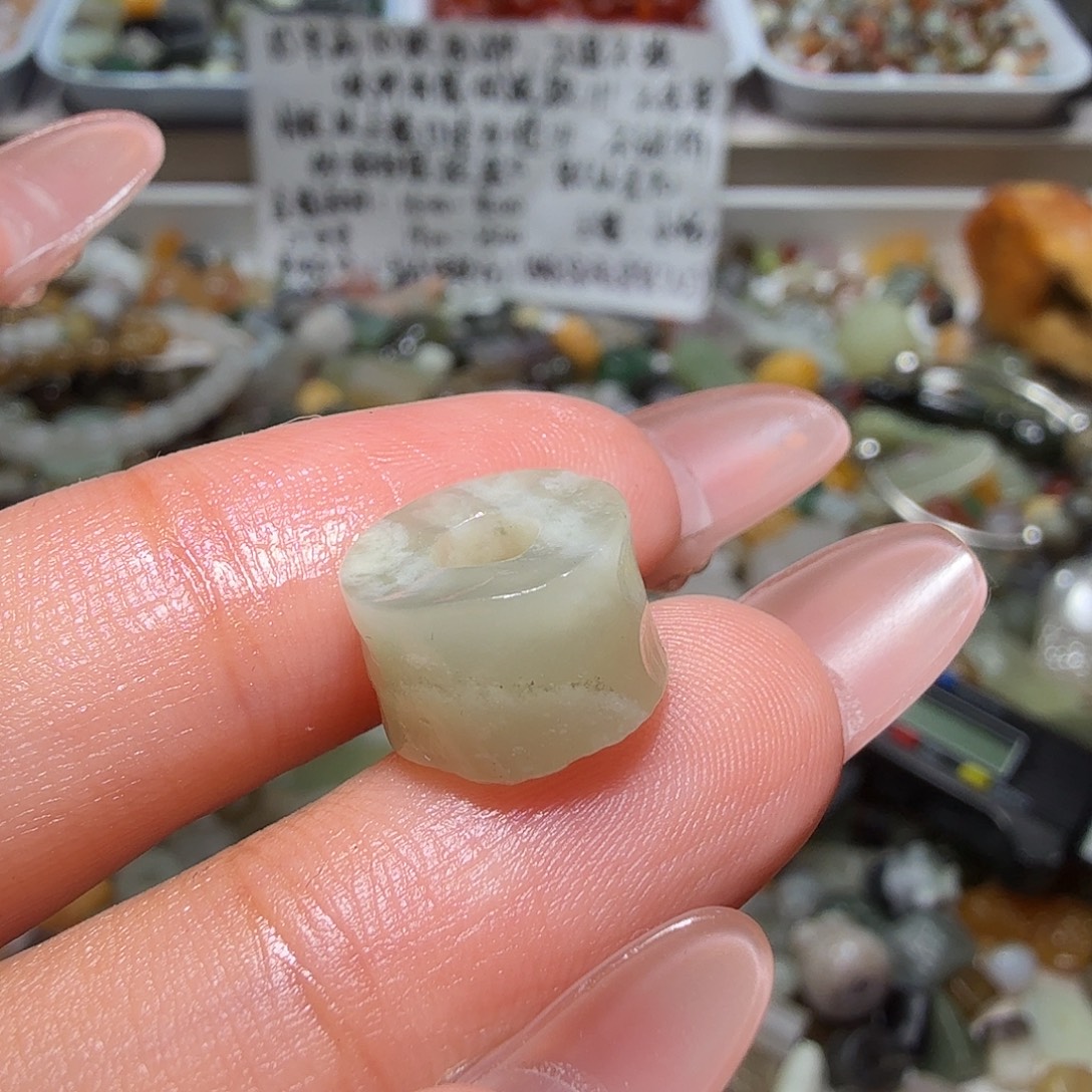 和田玉未镶嵌珠宝奇石