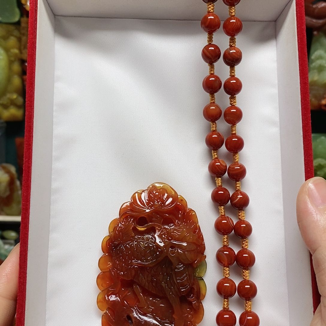 未镶嵌岫玉吊坠(赠链)荷