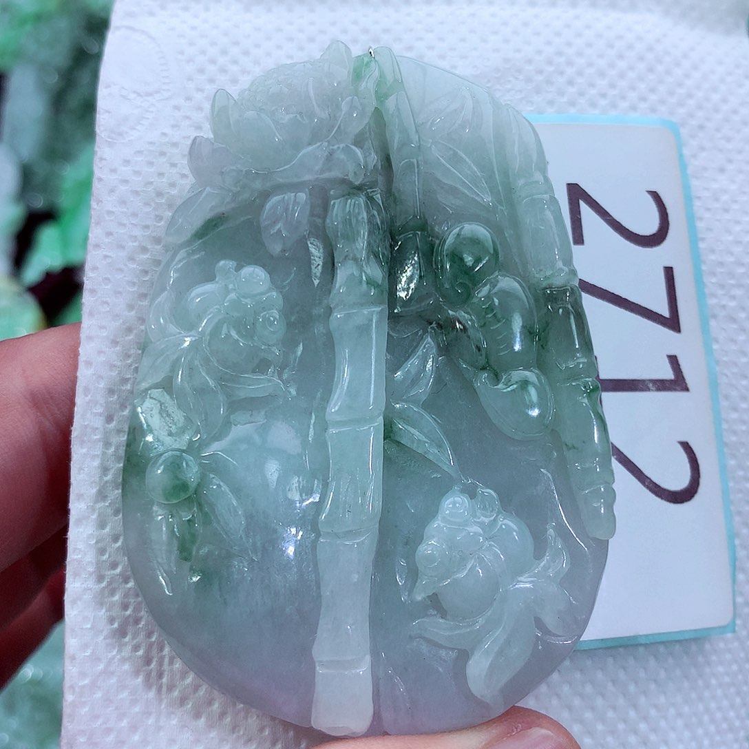 吊坠(不含链)未镶嵌翡翠