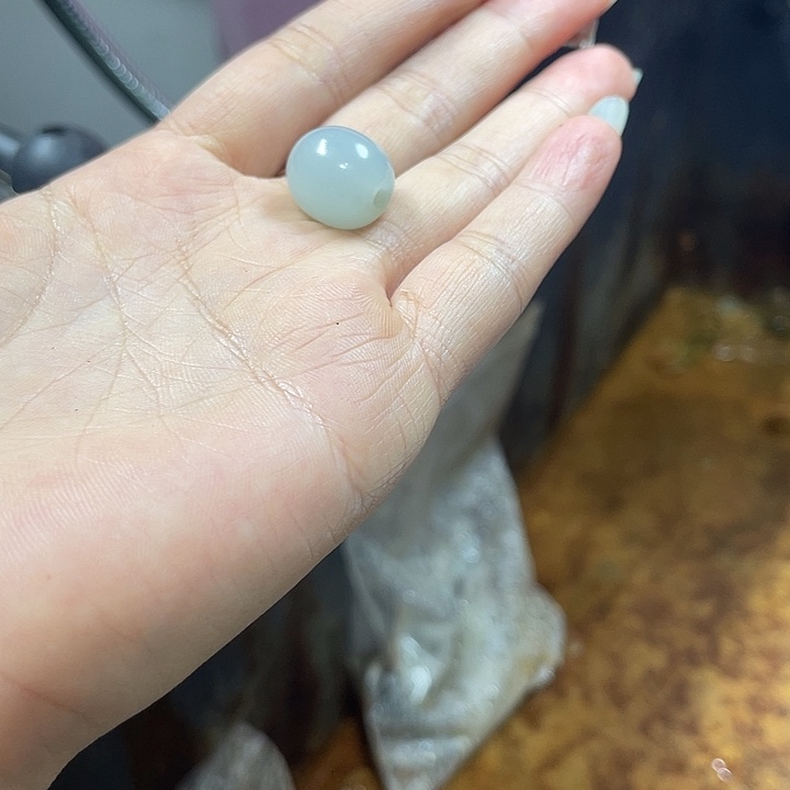 大***强定制翡翠未镶嵌边角料