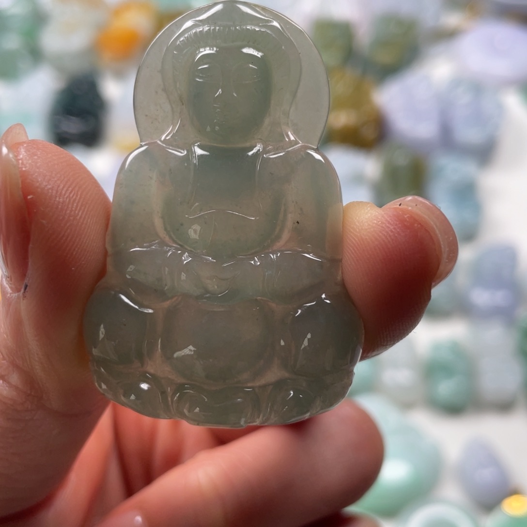 翡翠吊坠(赠链)未镶嵌