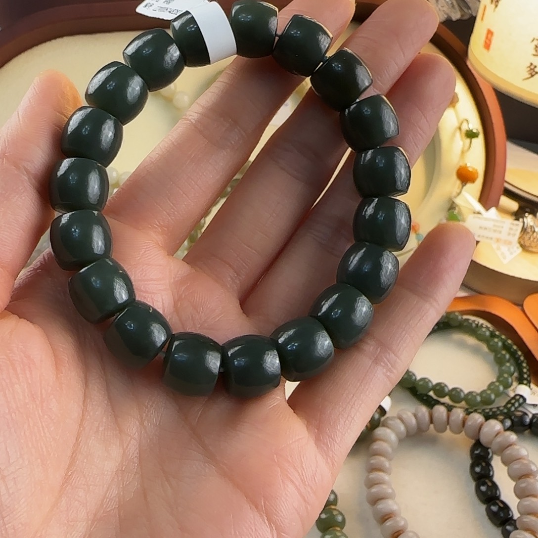 2***d和田玉未镶嵌手链