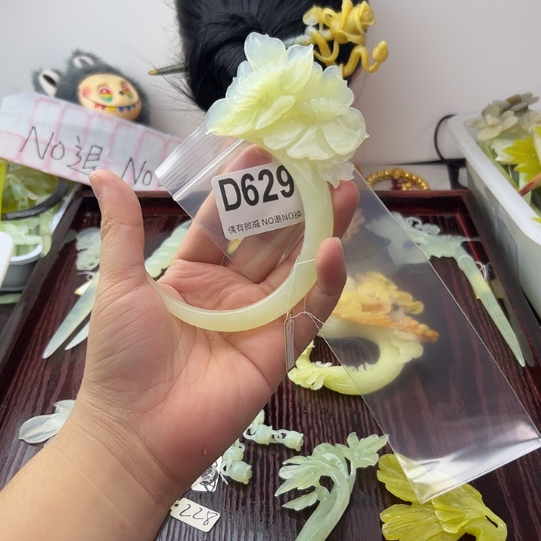 源***纸蛇纹石玉合金发饰