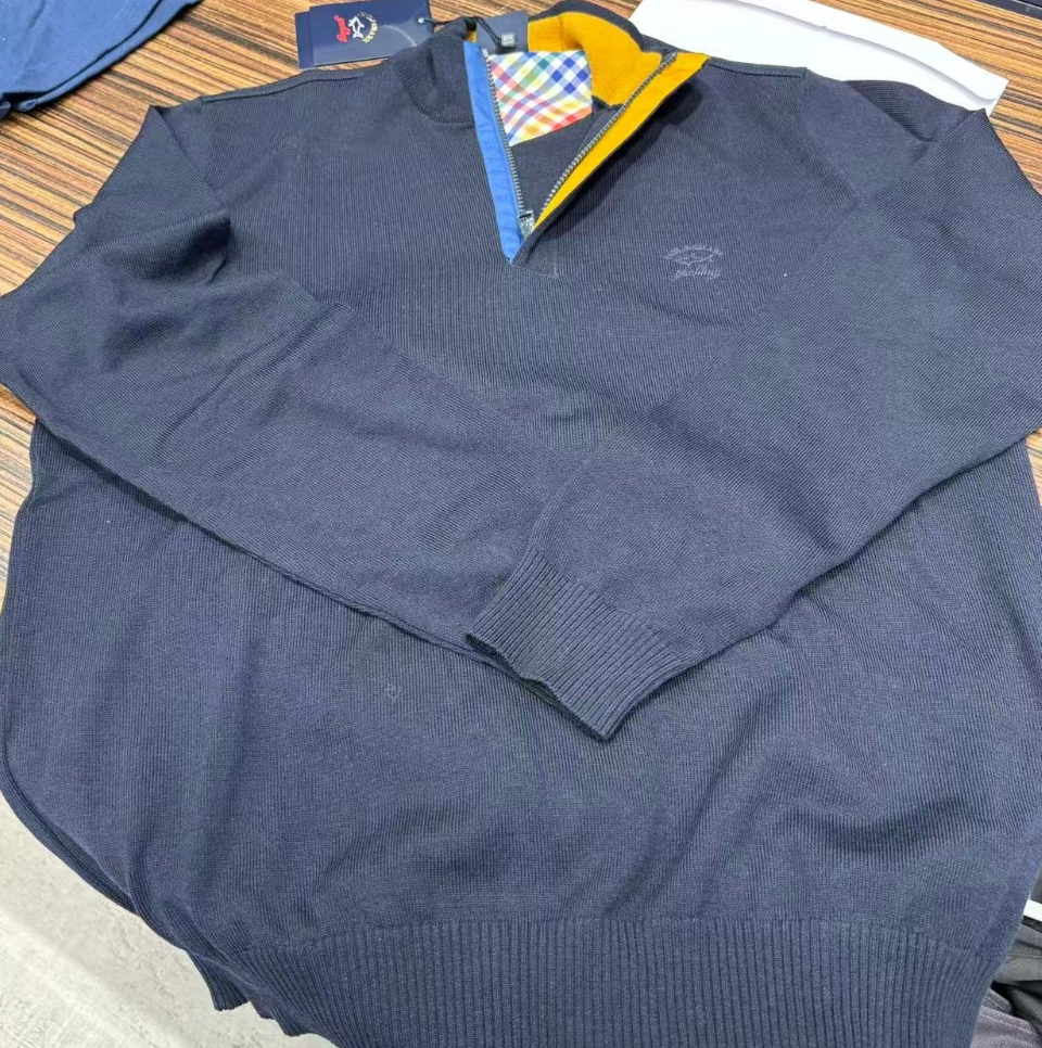 保鲨 不退换 纯羊毛拼色拉链领毛衣　下单联系客服