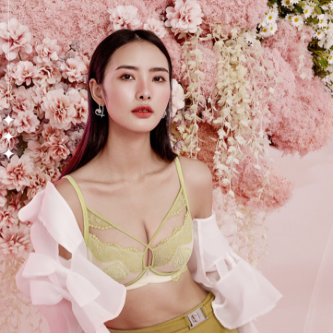 新款*Q40#优鲜乳轻氧水晶记忆钛软骨轻薄透气性感套装