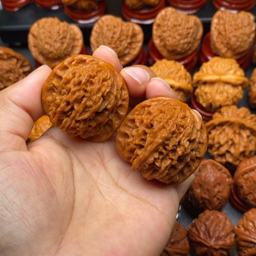 【闪购商品】文玩核桃把件38树皮纹