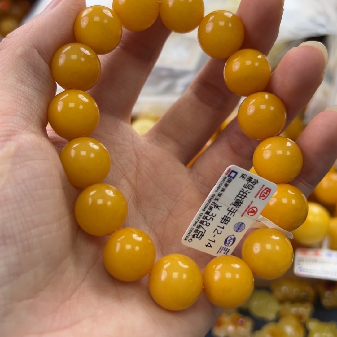 未镶嵌琥珀珠宝奇石