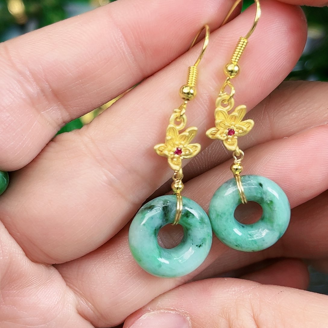 翡翠项链未镶嵌耳饰