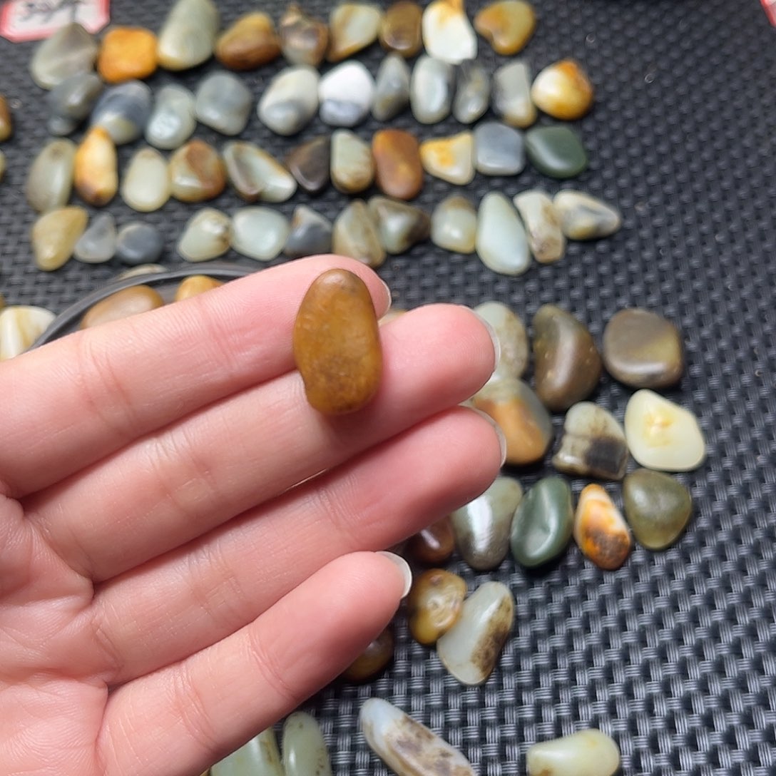 丁****和田玉（糖玉）未镶嵌挂件