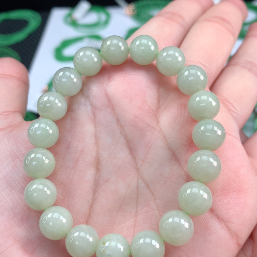 翡翠手链未镶嵌翡翠