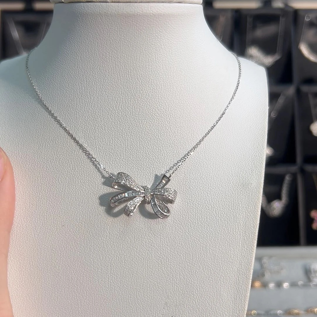 瑰丽珠宝）满钻蝴蝶结项链时尚百搭轻奢饰品项链