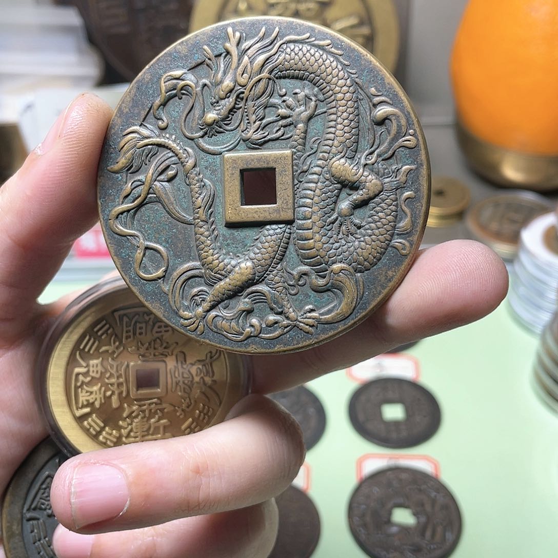 铜一****深一物一拍 现场下单