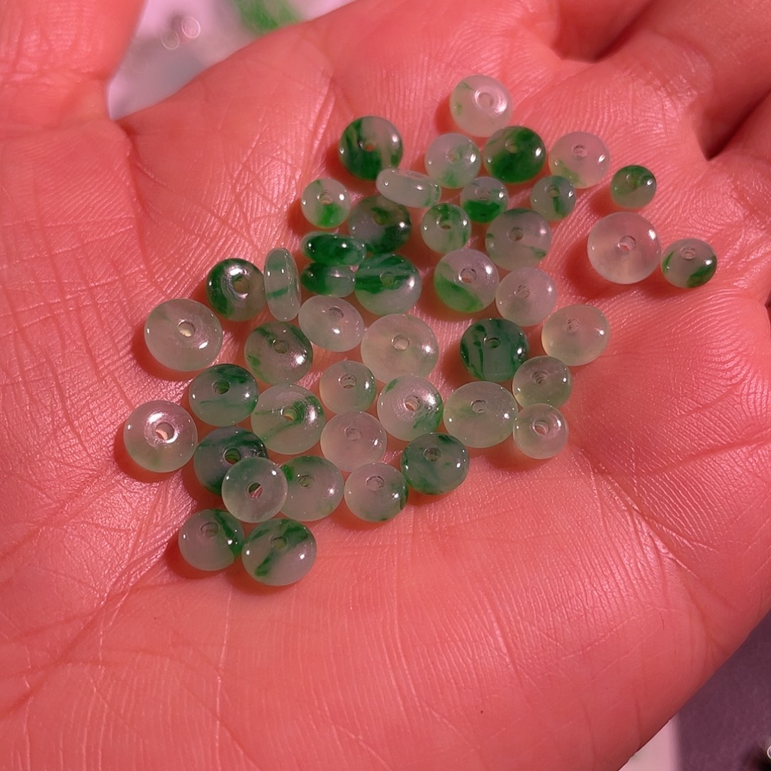 翡翠散珠翡翠小扣子44个