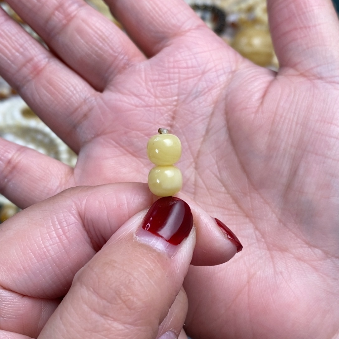 琥珀裸石未镶嵌阿尔卑斯奶白对珠8×7