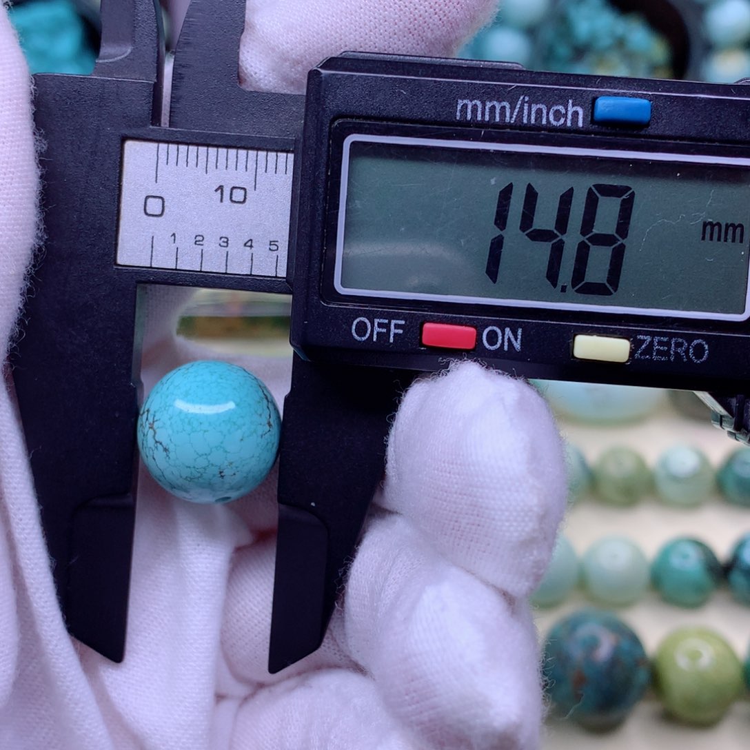 绿松石颈饰未镶嵌