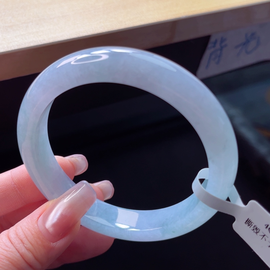 翡翠手镯未镶嵌手镯