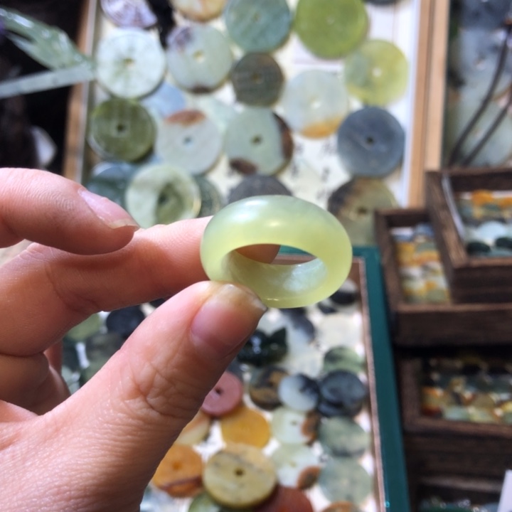 岫玉岫玉戒圈未镶嵌