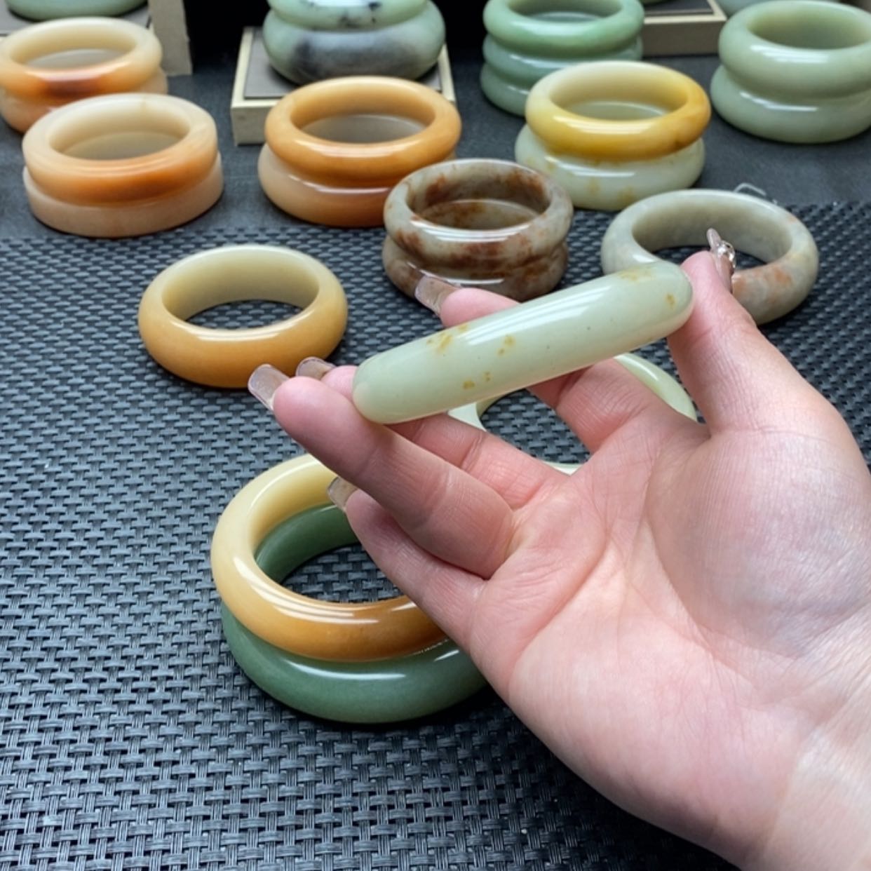 【闪购商品】石英质玉规格未镶嵌霍*美