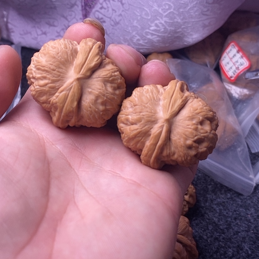 【闪购商品】文玩核桃吊坠42元宝