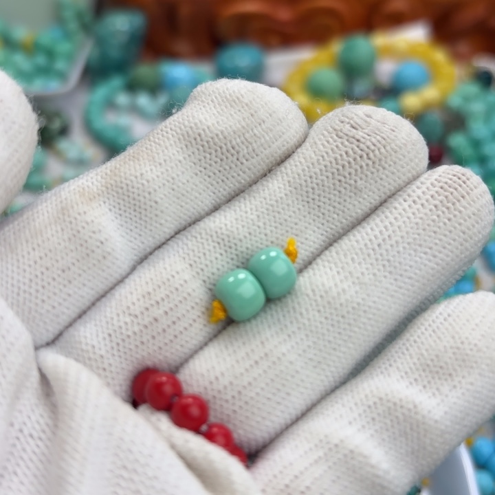 偷***闲南红玛瑙未镶嵌珠宝奇石绿松石