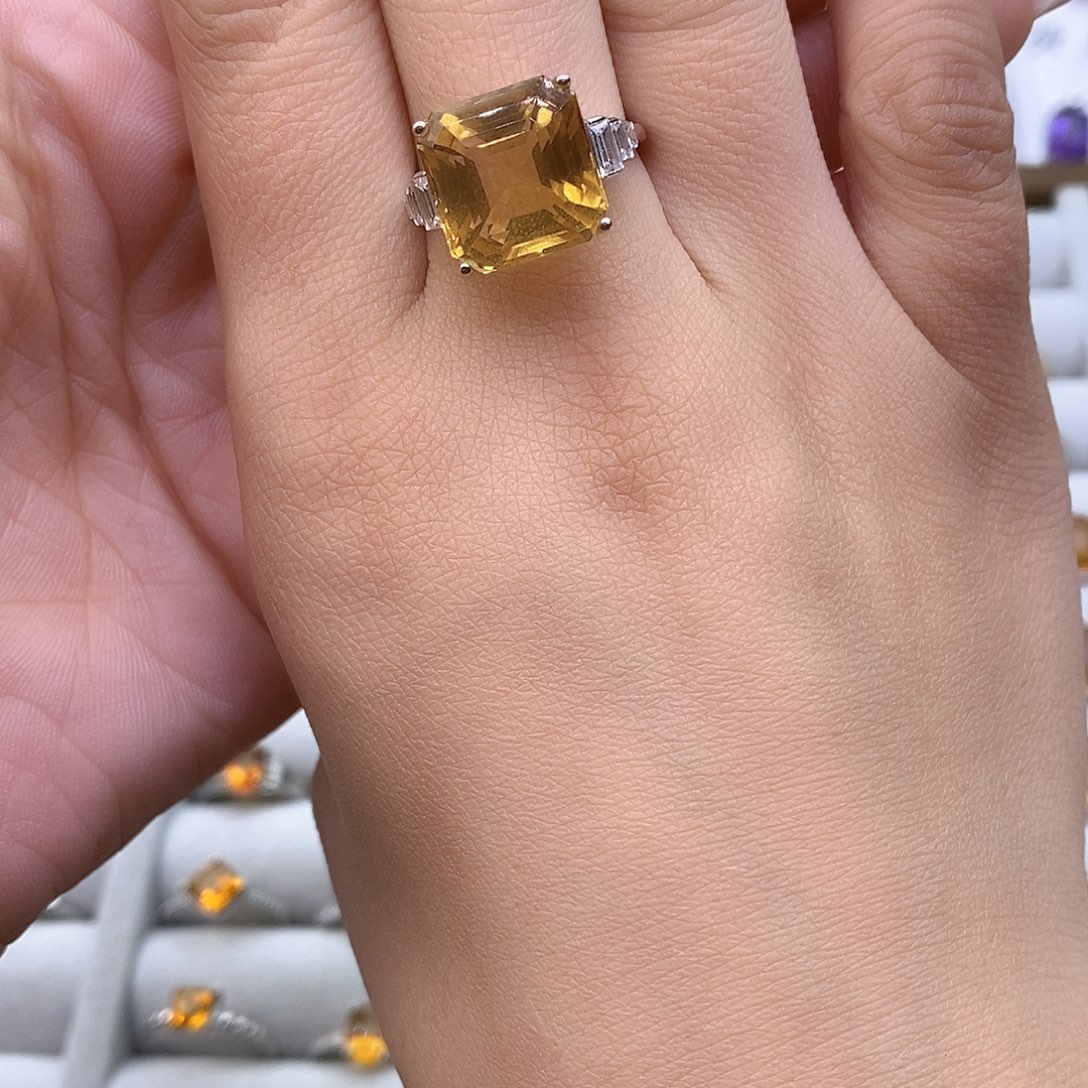 黄晶纯天然无优化黄水晶x银S925镶嵌两****?