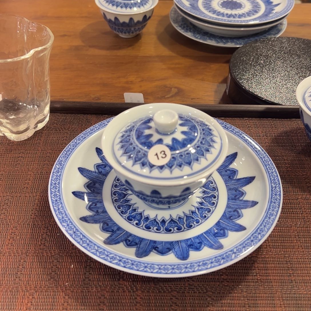 李*伟景德镇陶瓷艺术品13全套