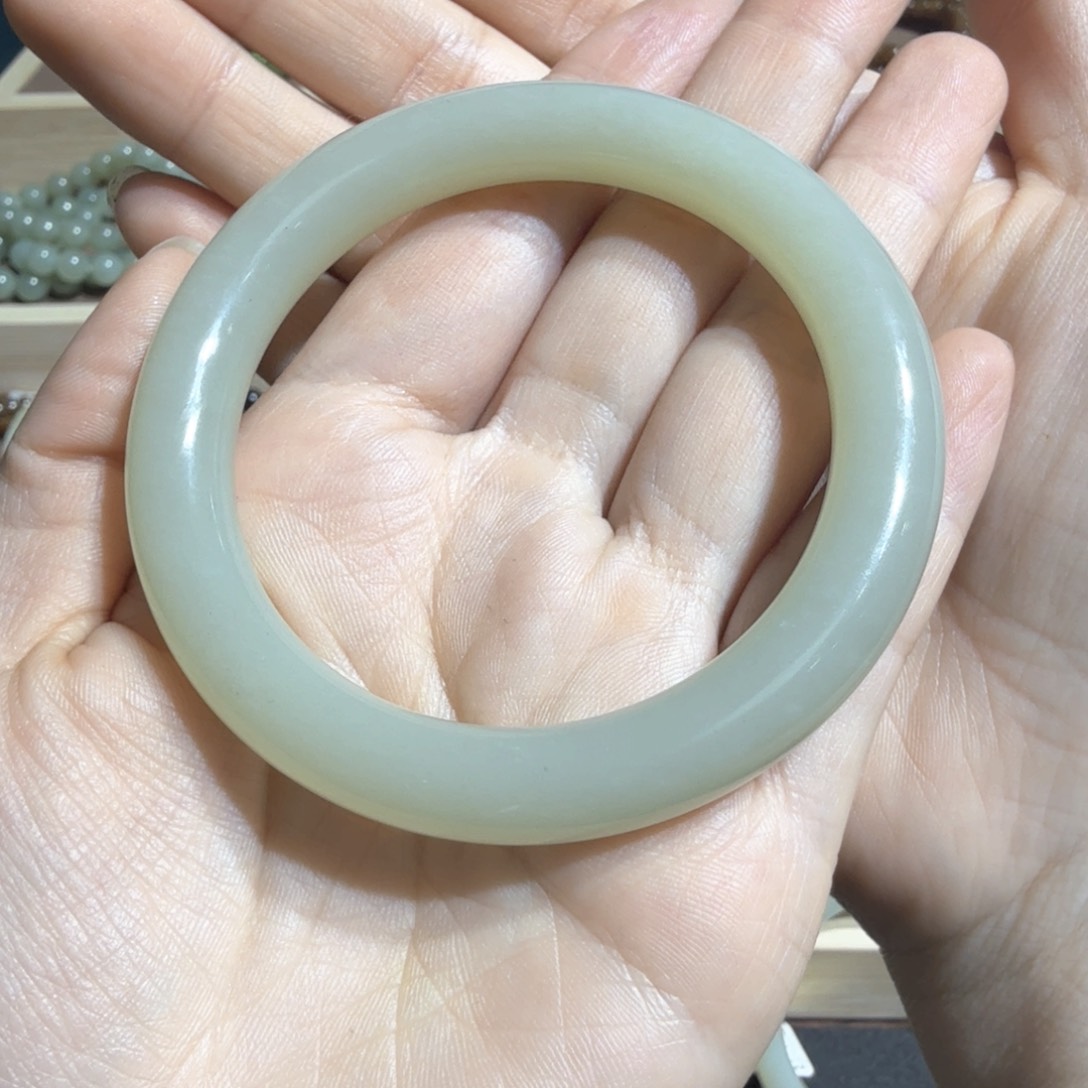 和田玉手镯尺寸55.6未镶嵌K****·