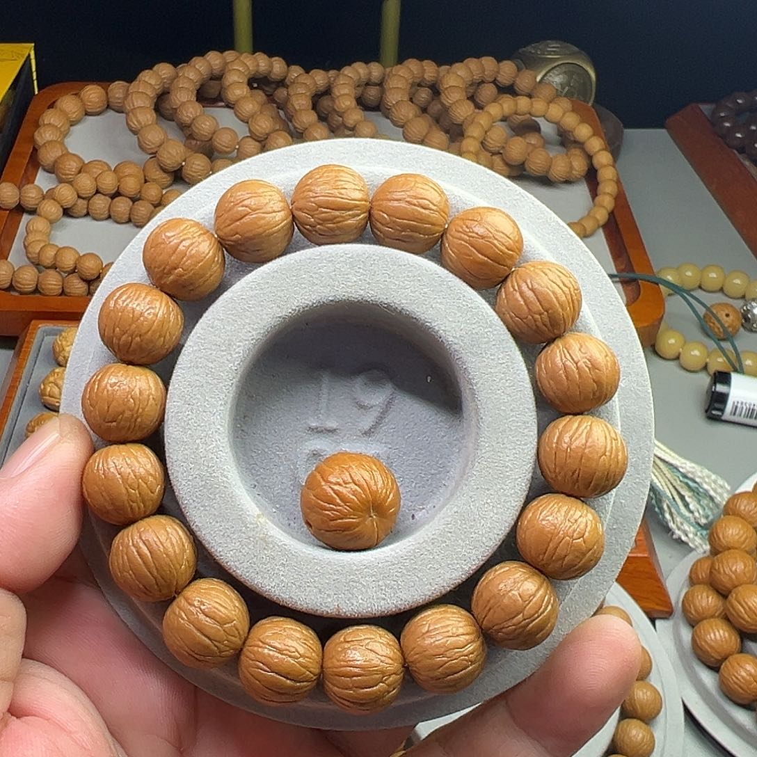 陽***～手串猴头核桃原皮无修14同尺聚宝盆手持20颗籽➕三通➕雕刻