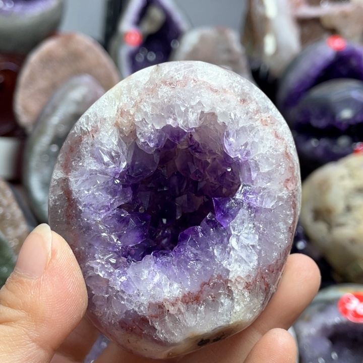 水晶摆件未镶嵌捡漏