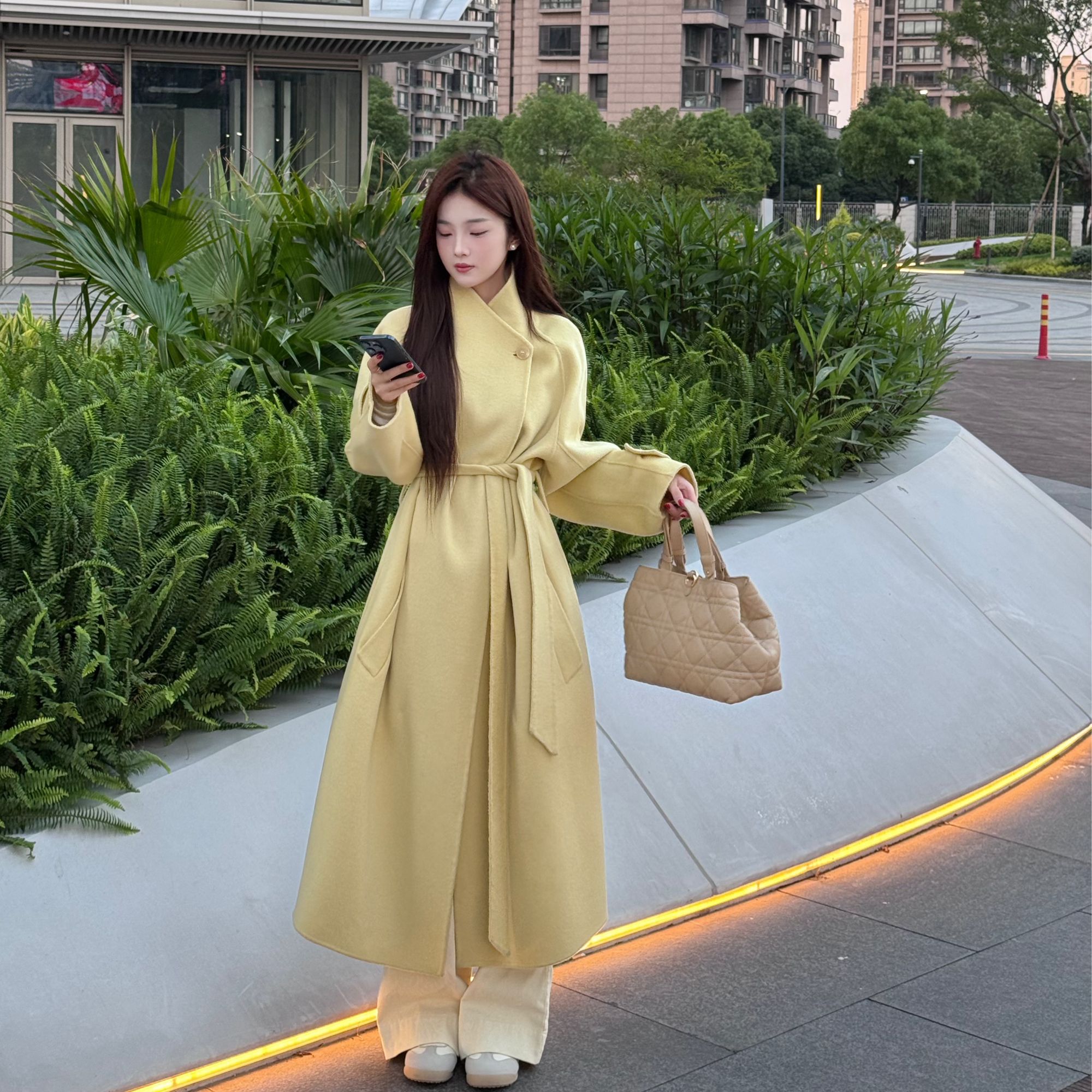 Cc  2025设计师款双面手缝翻领羊毛大衣