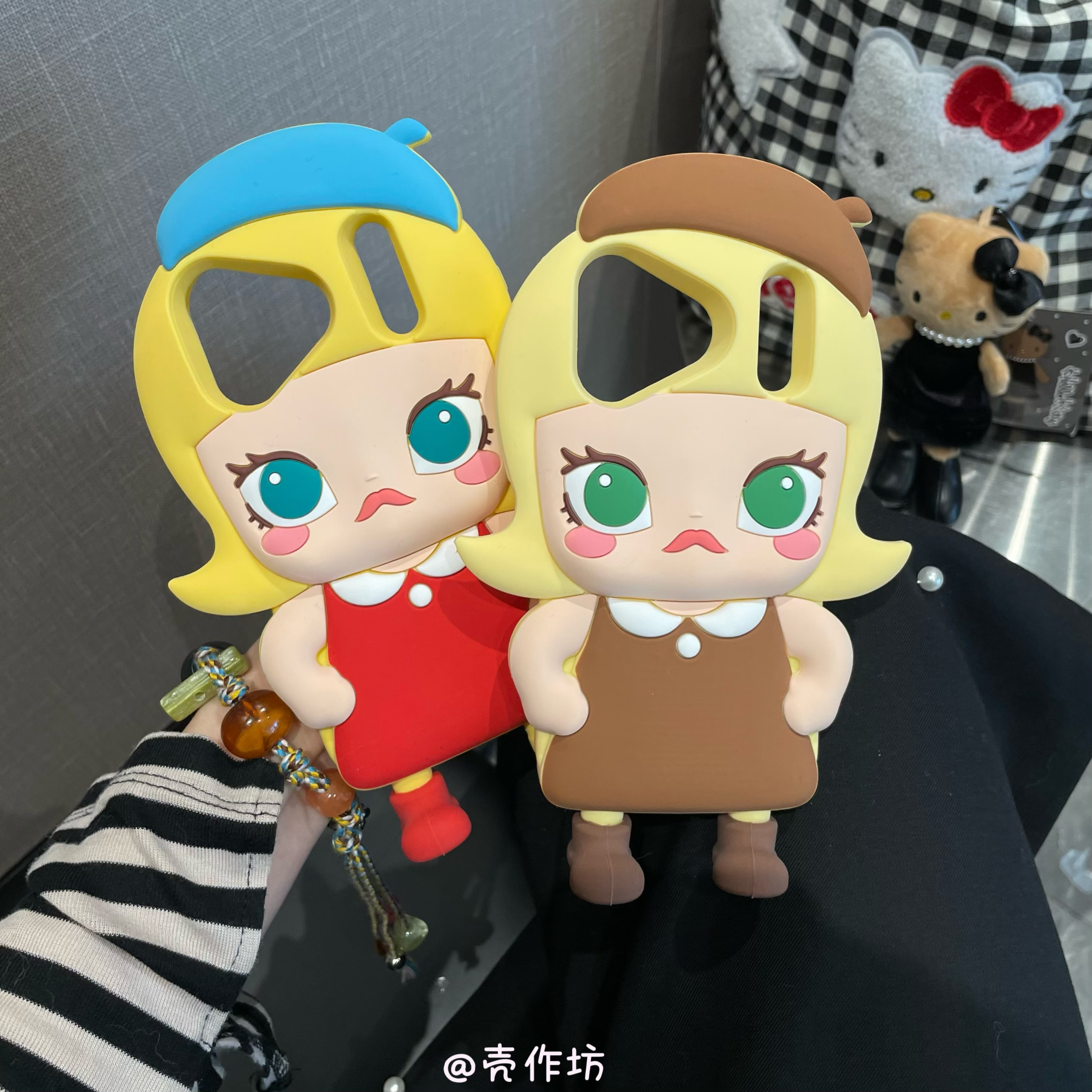 可爱立体叉腰女孩硅胶苹果iPhone17promax/16/15手机壳防摔保护套