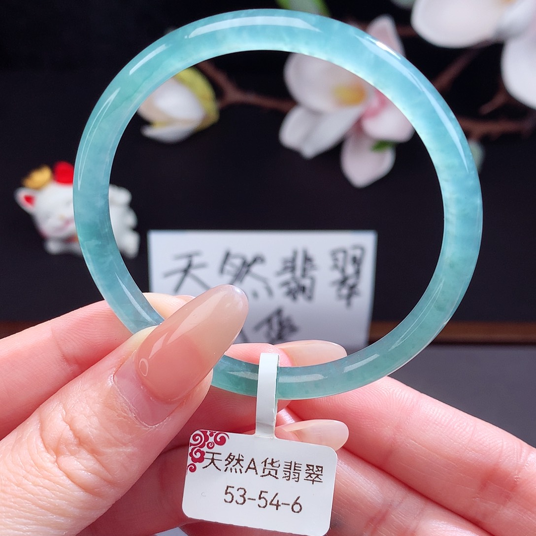 翡翠手镯（圆镯）未镶嵌