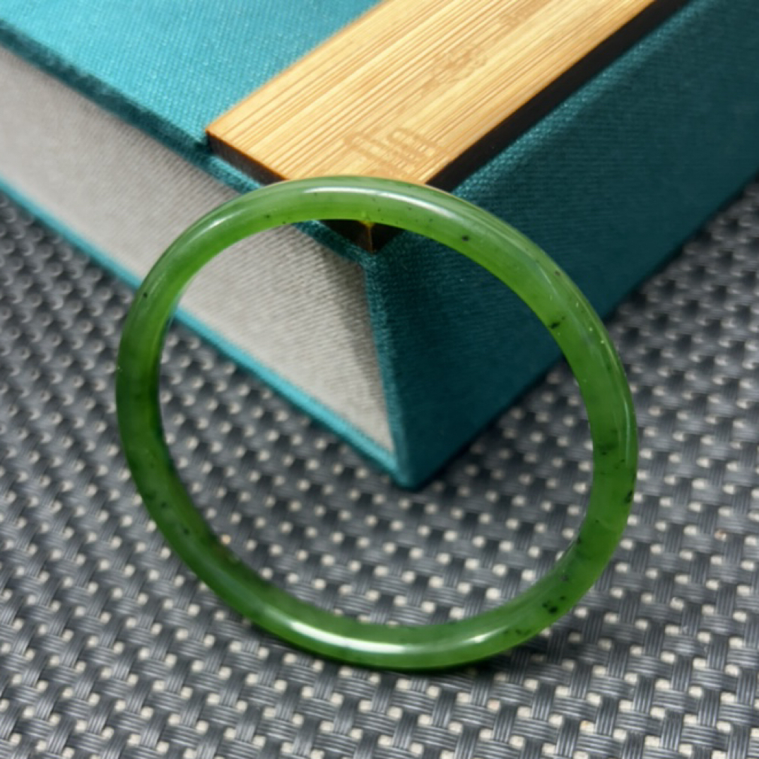 新疆碧玉菠菜绿时尚碧绿美人叮当镯女款下单备注圈口