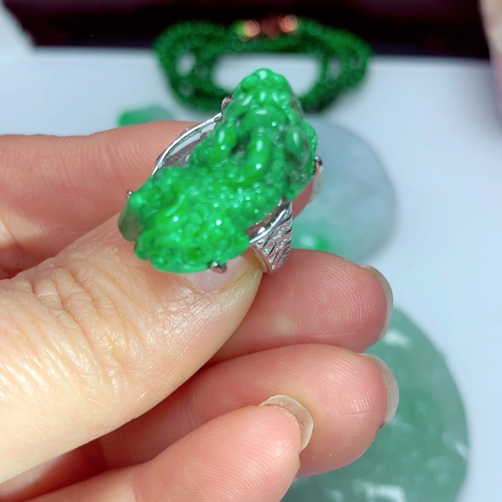 翡翠吊坠(不含链)未镶嵌