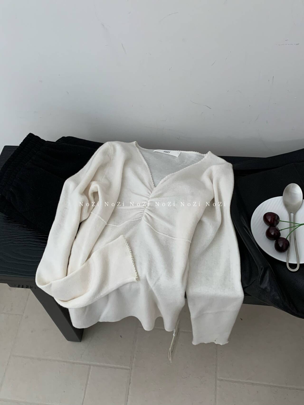 【NOZI】女装秋冬打底衫2025新款V领修身长袖针织衫S23-46-47-48