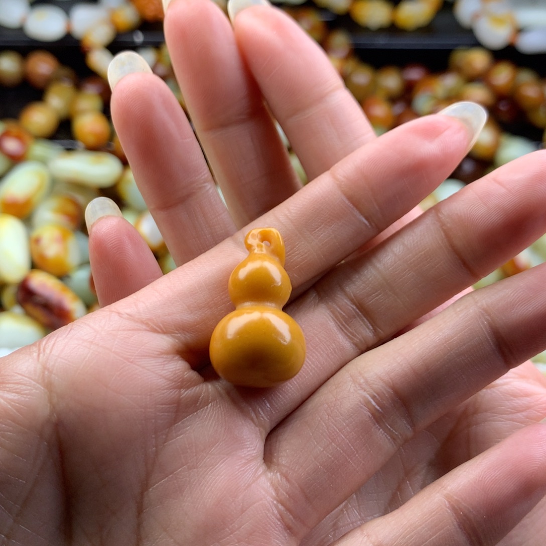 刺***客和田玉未镶嵌手链