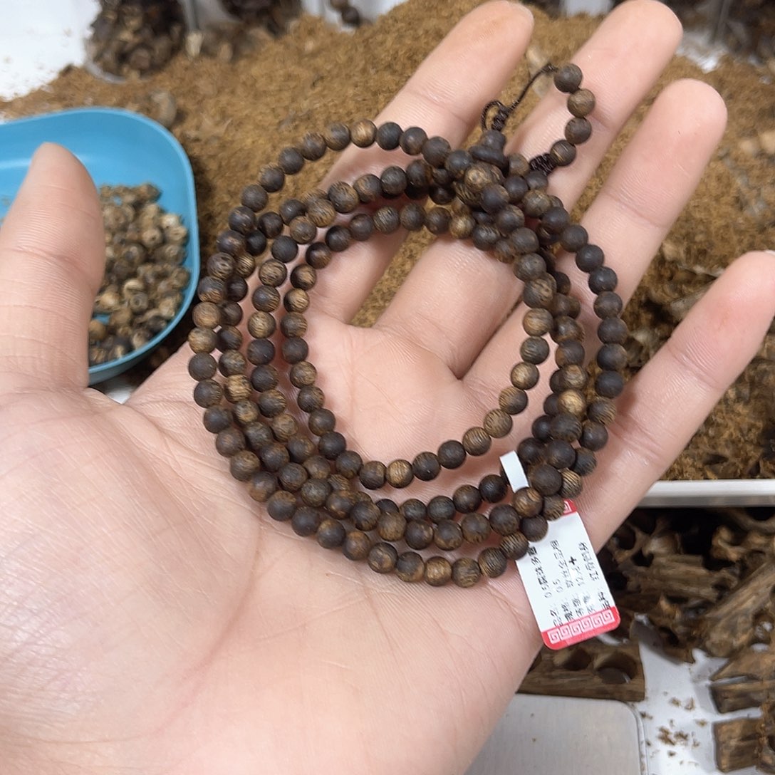 沉香木手串0.5圆珠多圈12克
