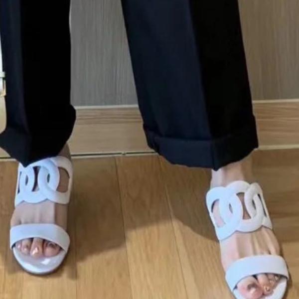 未使用 Hermes/爱马仕 粗跟凉鞋/38码/Xsp36618